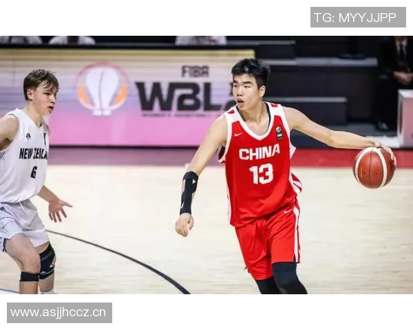 亚洲杯决赛精彩对决：中国与日本的巅峰较量，谁将捧起亚洲足球荣耀之杯